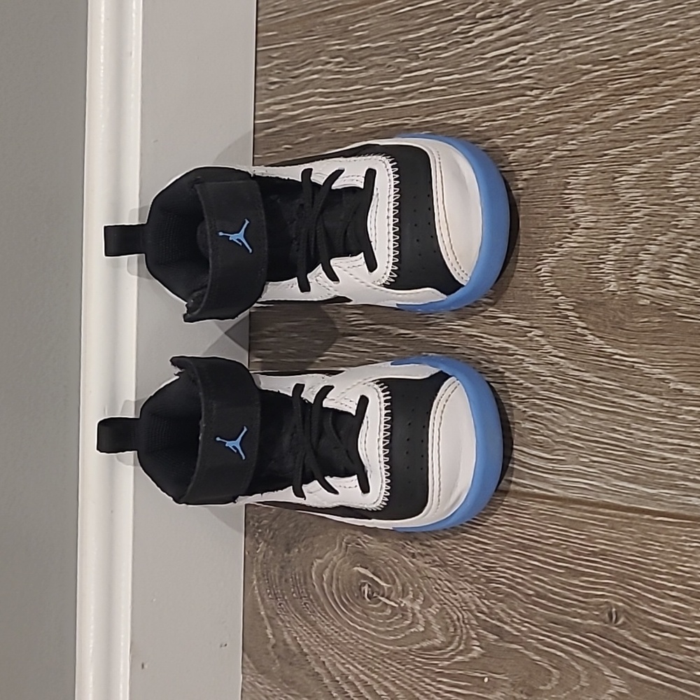 Toddler High-top Jordans Size 8C